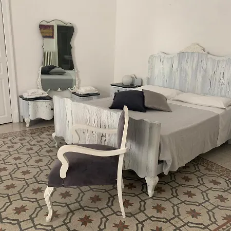 Bianko Ecochic & L'Angolo Di Levante Bed & Breakfast 3*