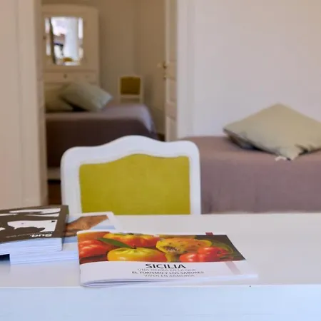 Bianko Ecochic & L'Angolo Di Levante Bed & Breakfast 3*