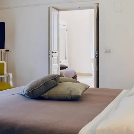 Bed & Breakfast Bianko Ecochic & L'Angolo Di Levante 3*