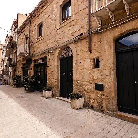 Bianko Ecochic & L'Angolo Di Levante Bed & Breakfast Enna