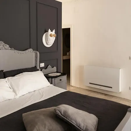 Bianko Ecochic & L'Angolo Di Levante 3* Enna