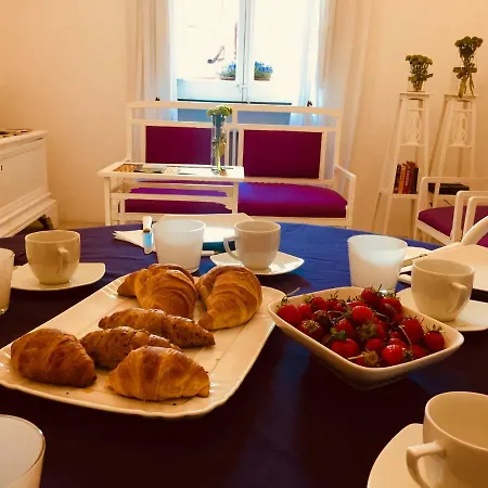 Bianko Ecochic & L'Angolo Di Levante Bed & Breakfast 3*