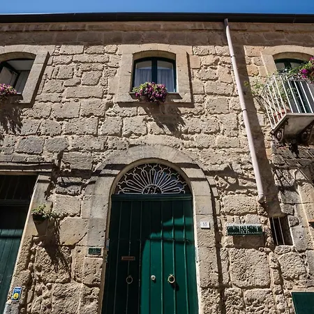 Bianko Ecochic & L'Angolo Di Levante Bed & Breakfast 3*