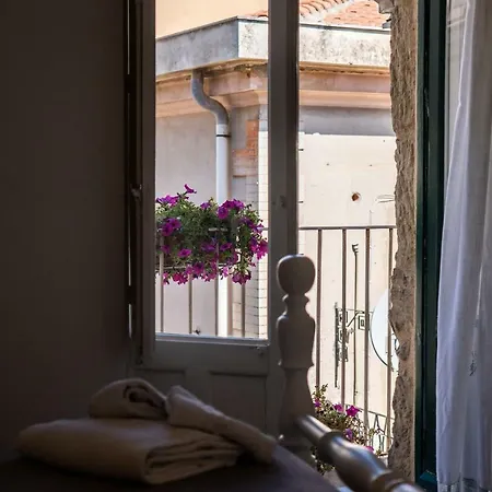 Bed & Breakfast Bianko Ecochic & L'Angolo Di Levante