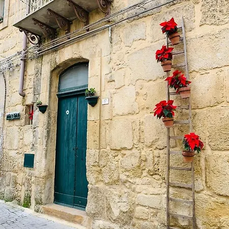 Bed & Breakfast Bianko Ecochic & L'Angolo Di Levante Enna