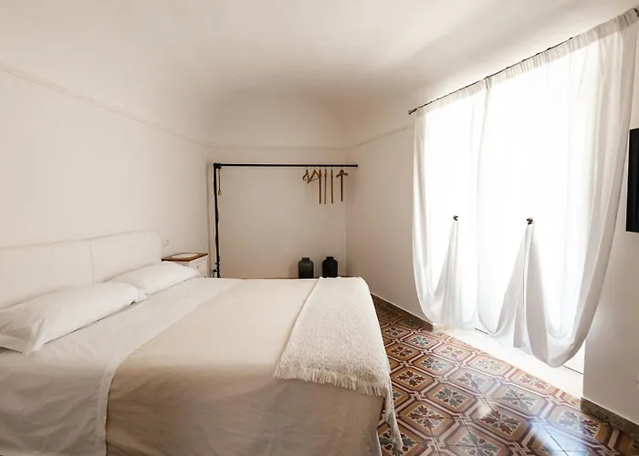 Bianko Ecochic 3* Enna